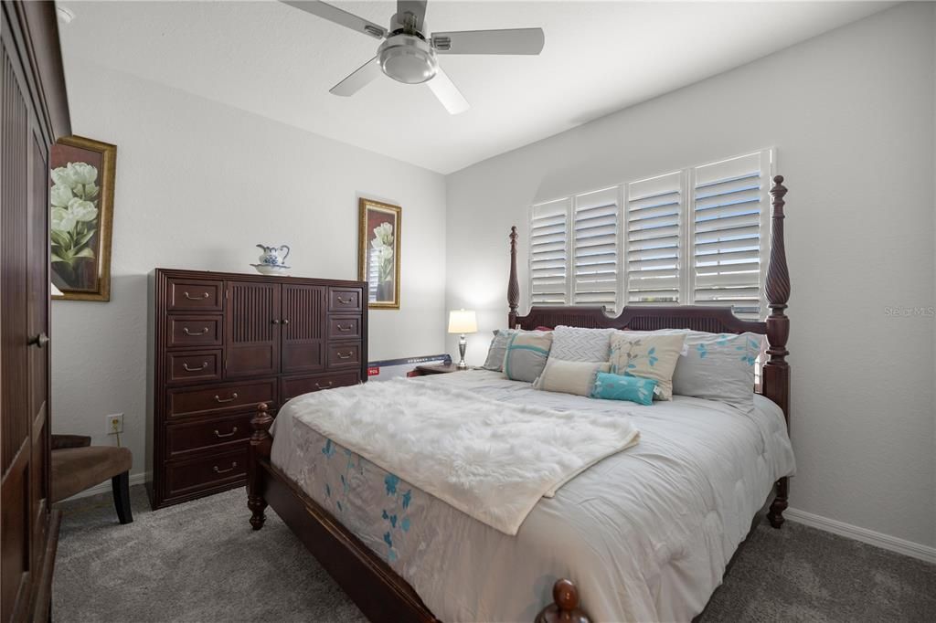 En Venta: $399,000 (5 camas, 3 baños, 2555 Pies cuadrados)