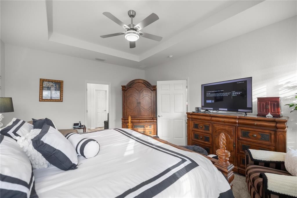 En Venta: $399,000 (5 camas, 3 baños, 2555 Pies cuadrados)