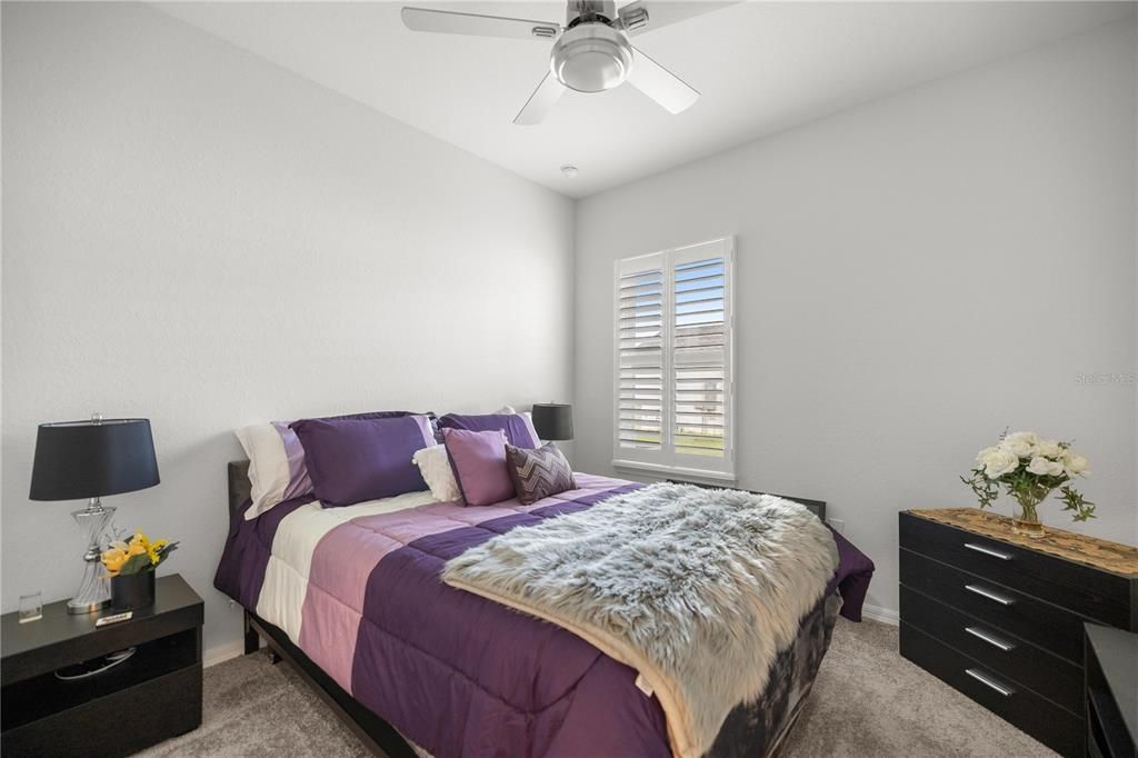 En Venta: $399,000 (5 camas, 3 baños, 2555 Pies cuadrados)