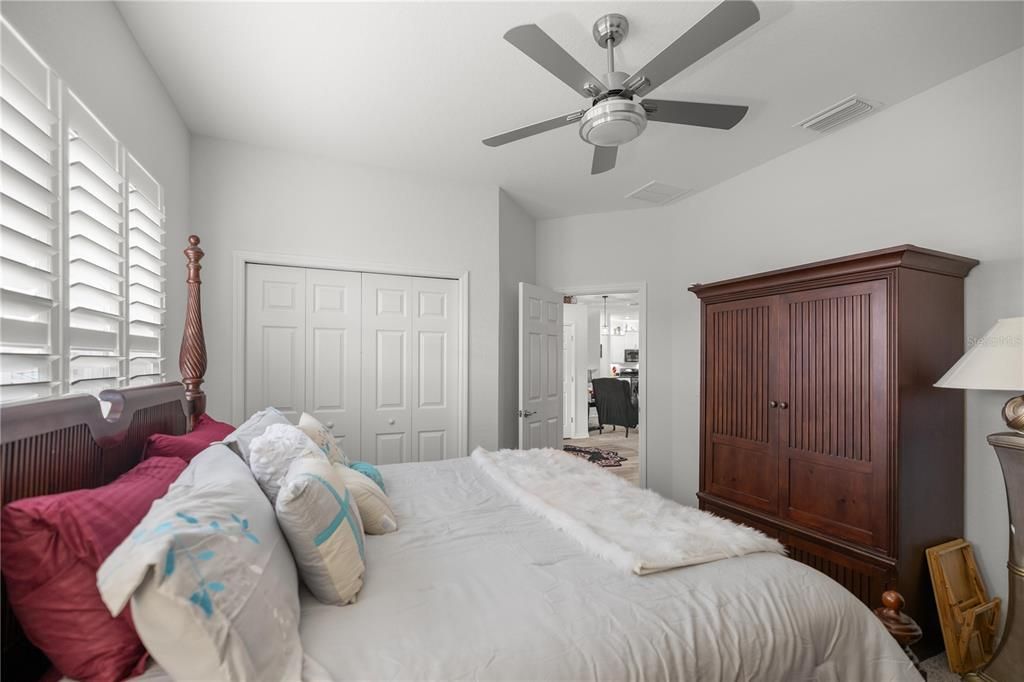 En Venta: $399,000 (5 camas, 3 baños, 2555 Pies cuadrados)