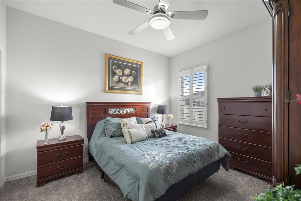 En Venta: $399,000 (5 camas, 3 baños, 2555 Pies cuadrados)