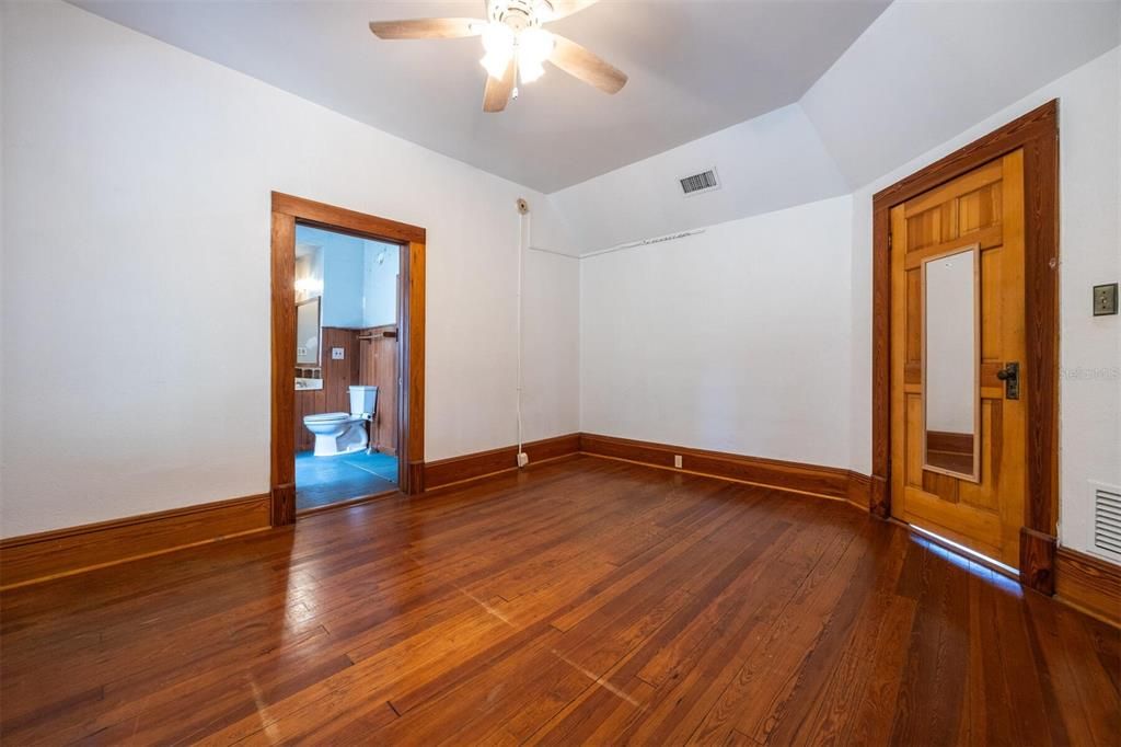 Active With Contract: $565,000 (4 beds, 3 baths, 2892 Square Feet)