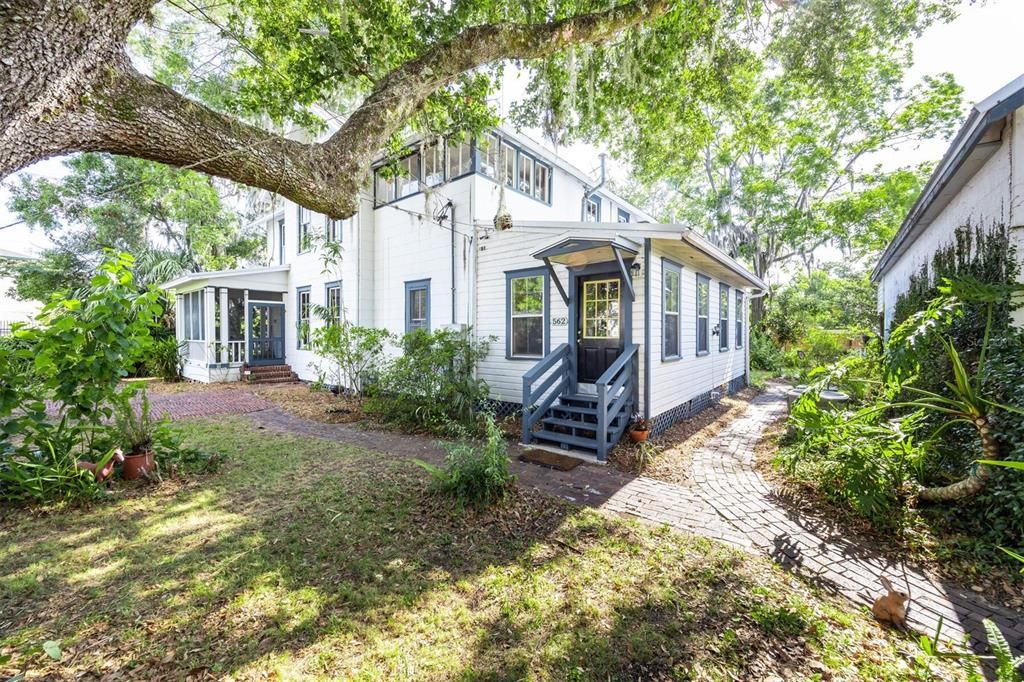 Active With Contract: $565,000 (4 beds, 3 baths, 2892 Square Feet)