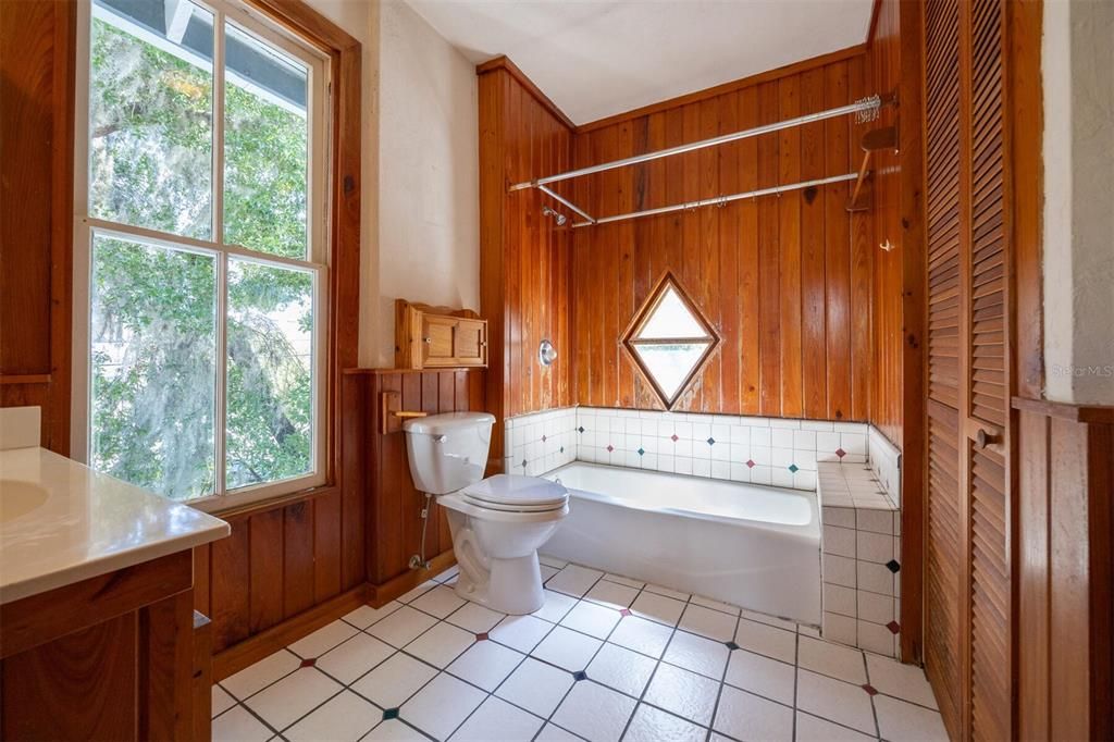 Active With Contract: $565,000 (4 beds, 3 baths, 2892 Square Feet)