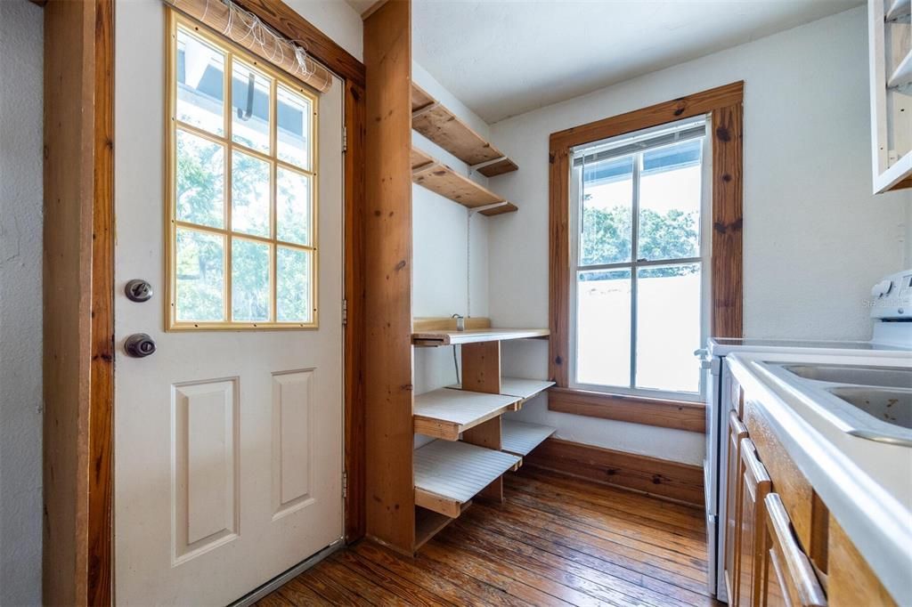 Active With Contract: $565,000 (4 beds, 3 baths, 2892 Square Feet)