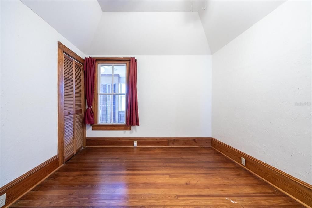 Active With Contract: $565,000 (4 beds, 3 baths, 2892 Square Feet)