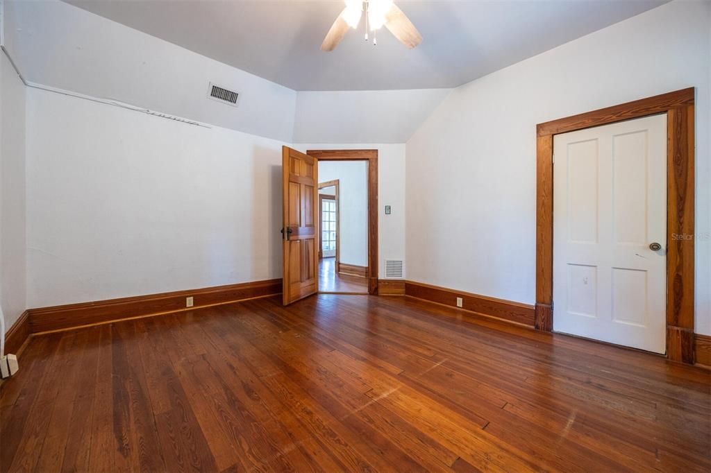 Active With Contract: $565,000 (4 beds, 3 baths, 2892 Square Feet)