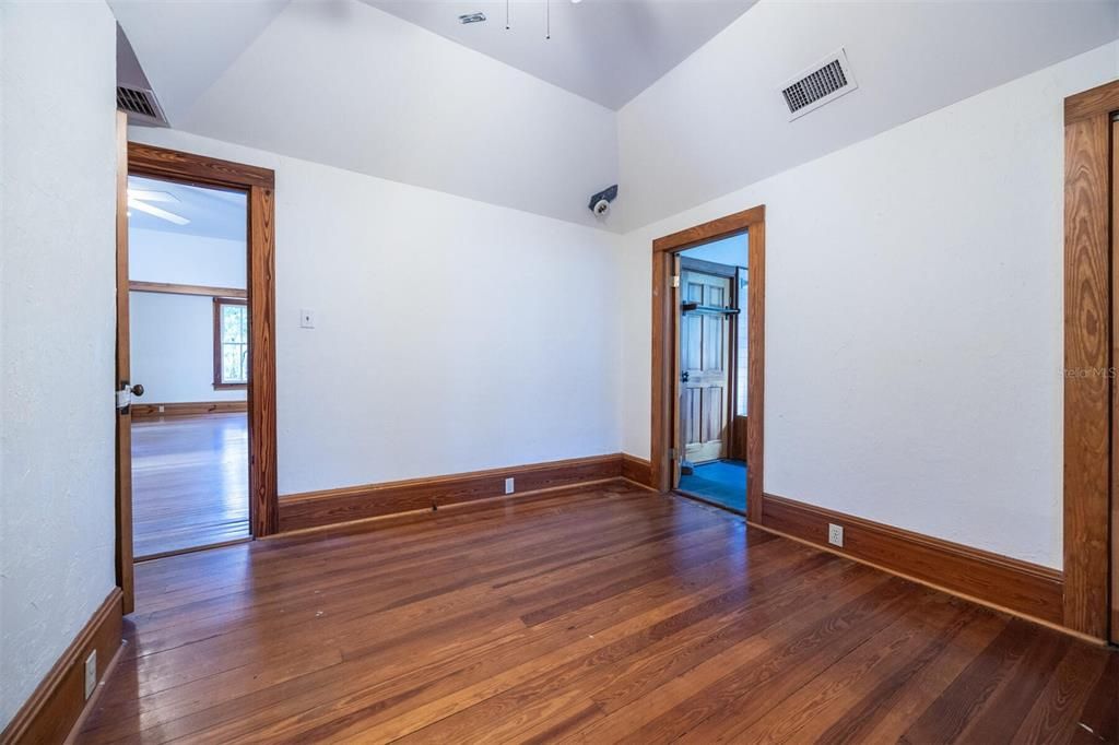 Active With Contract: $565,000 (4 beds, 3 baths, 2892 Square Feet)