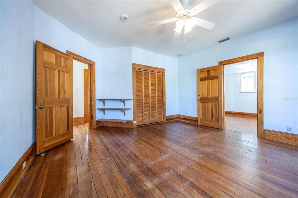 Active With Contract: $565,000 (4 beds, 3 baths, 2892 Square Feet)