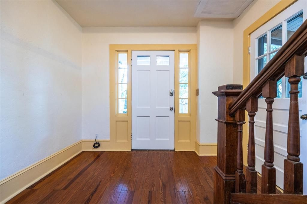 Active With Contract: $565,000 (4 beds, 3 baths, 2892 Square Feet)