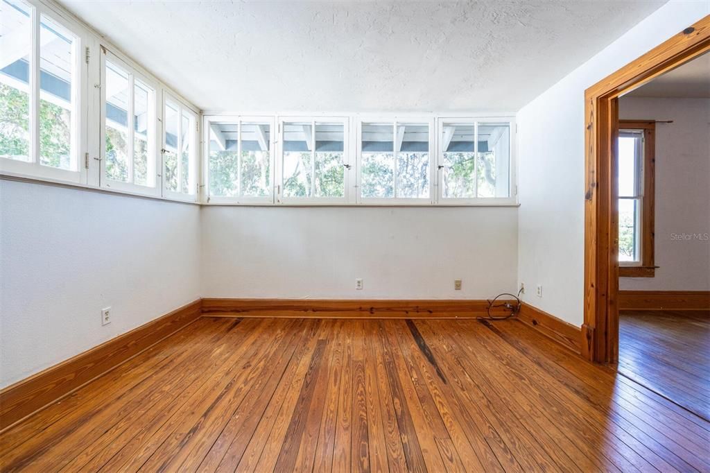 Active With Contract: $565,000 (4 beds, 3 baths, 2892 Square Feet)