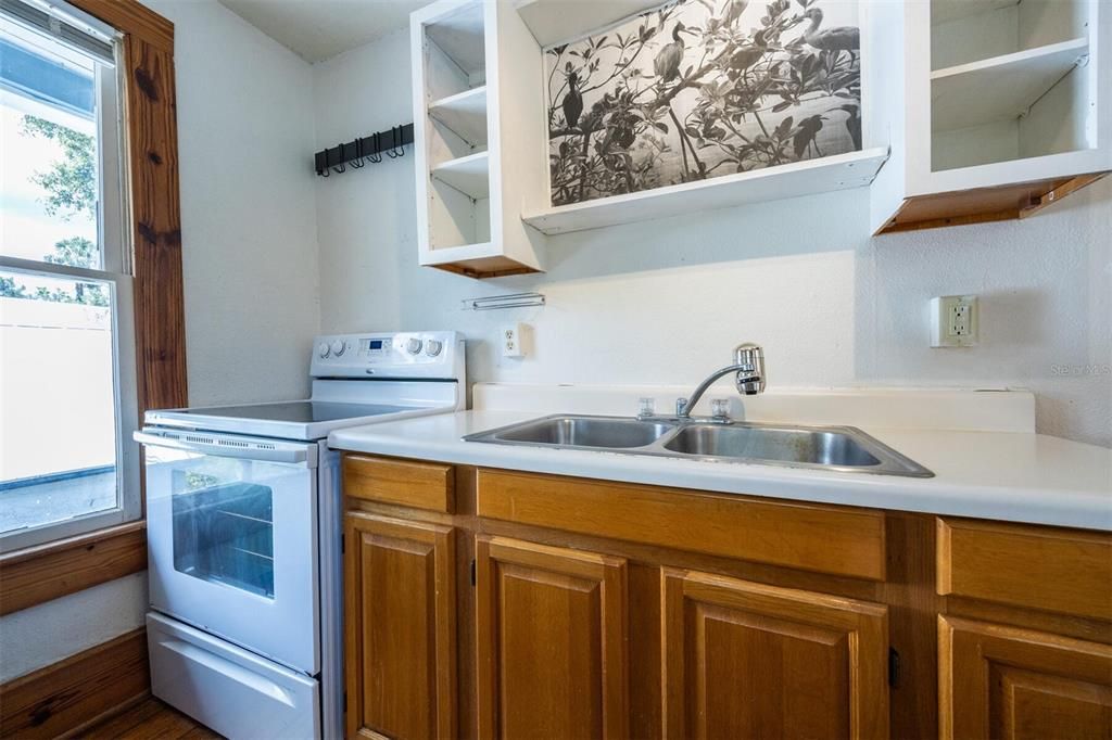 Active With Contract: $565,000 (4 beds, 3 baths, 2892 Square Feet)