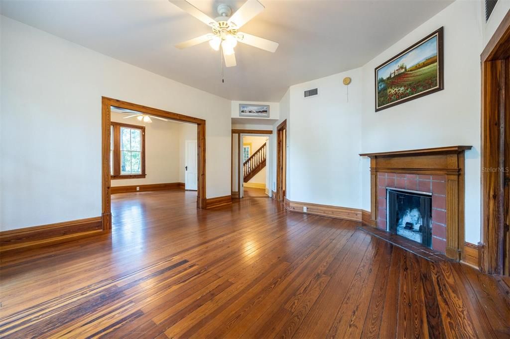 Active With Contract: $565,000 (4 beds, 3 baths, 2892 Square Feet)