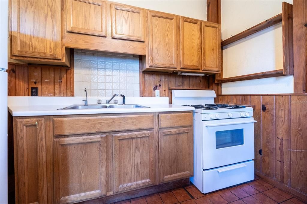 Active With Contract: $565,000 (4 beds, 3 baths, 2892 Square Feet)