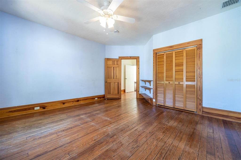 Active With Contract: $565,000 (4 beds, 3 baths, 2892 Square Feet)