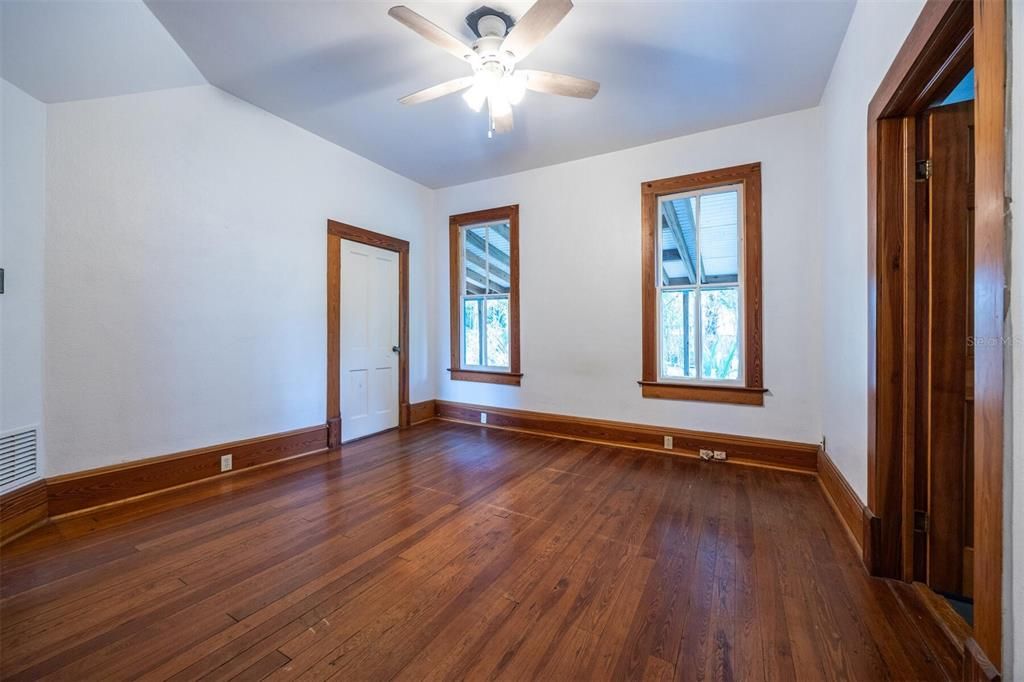 Active With Contract: $565,000 (4 beds, 3 baths, 2892 Square Feet)