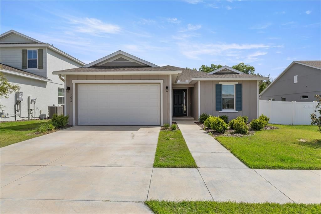 Recently Rented: $2,400 (4 beds, 2 baths, 1910 Square Feet)