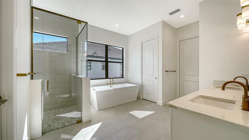 На продажу: $1,199,990 (3 спален, 3 ванн, 2562 Квадратных фут)