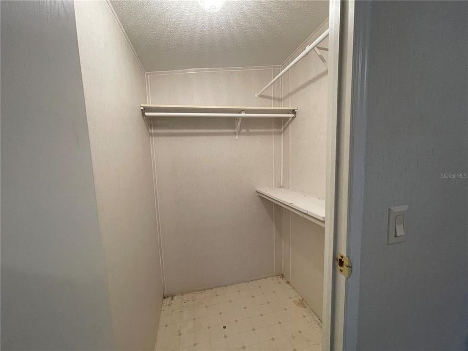 待售: $385,000 (3 贝兹, 2 浴室, 1296 平方英尺)