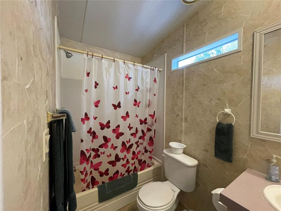 待售: $385,000 (3 贝兹, 2 浴室, 1296 平方英尺)