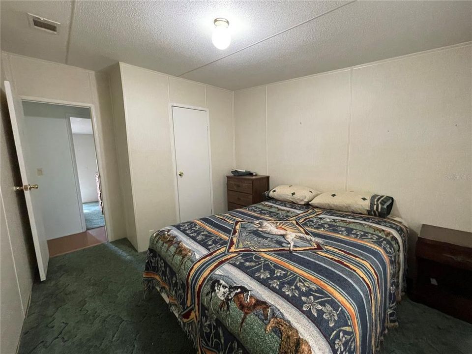 待售: $385,000 (3 贝兹, 2 浴室, 1296 平方英尺)