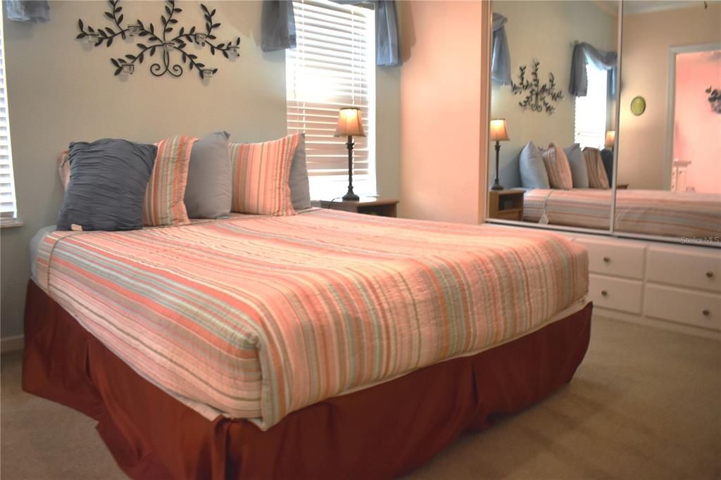 Activo con contrato: $148,900 (2 camas, 2 baños, 770 Pies cuadrados)