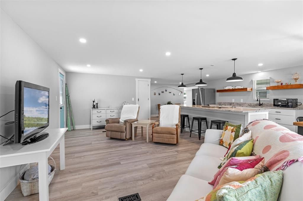 En Venta: $313,900 (3 camas, 2 baños, 1704 Pies cuadrados)