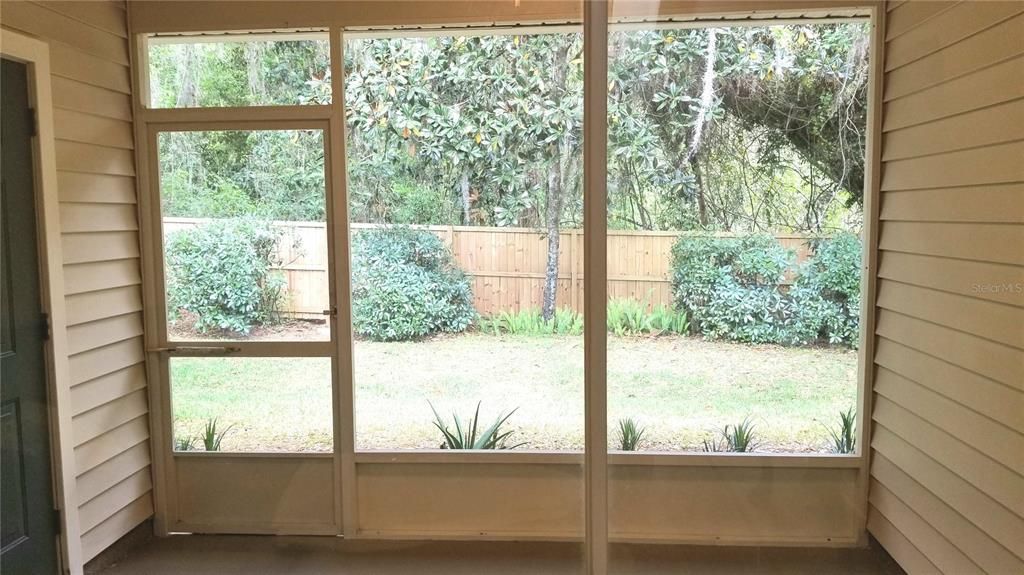 Recently Sold: $230,000 (2 beds, 2 baths, 1293 Square Feet)