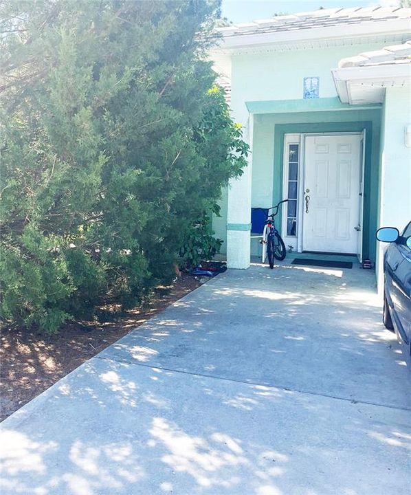 For Sale: $450,000 (6 beds, 0 baths, 2669 Square Feet)