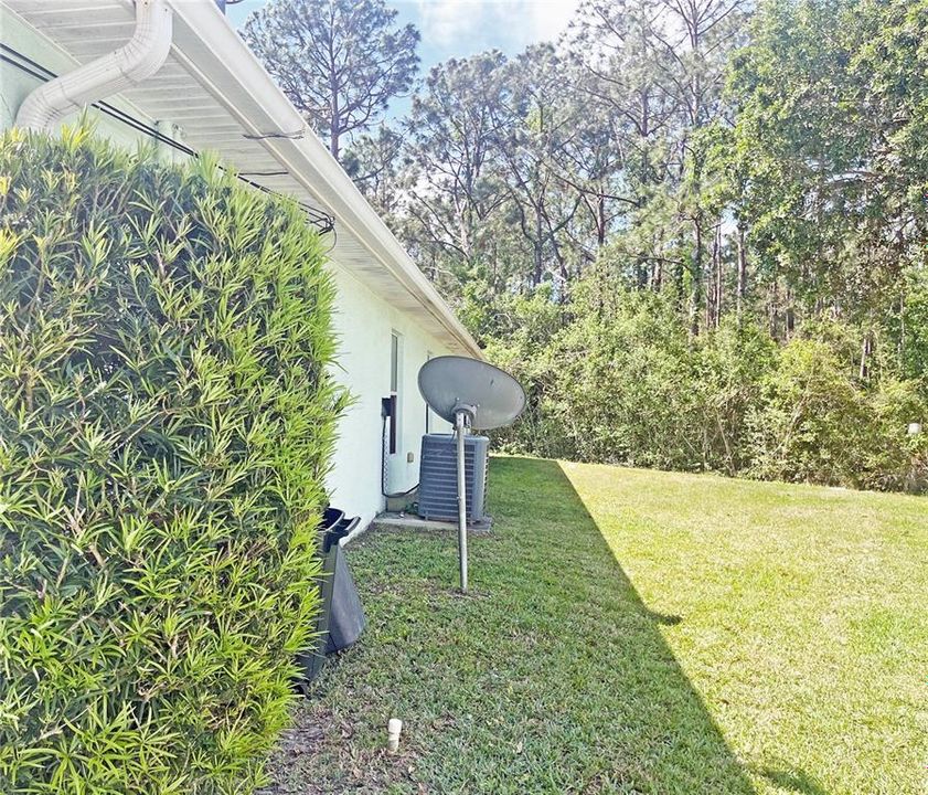 For Sale: $450,000 (6 beds, 0 baths, 2669 Square Feet)