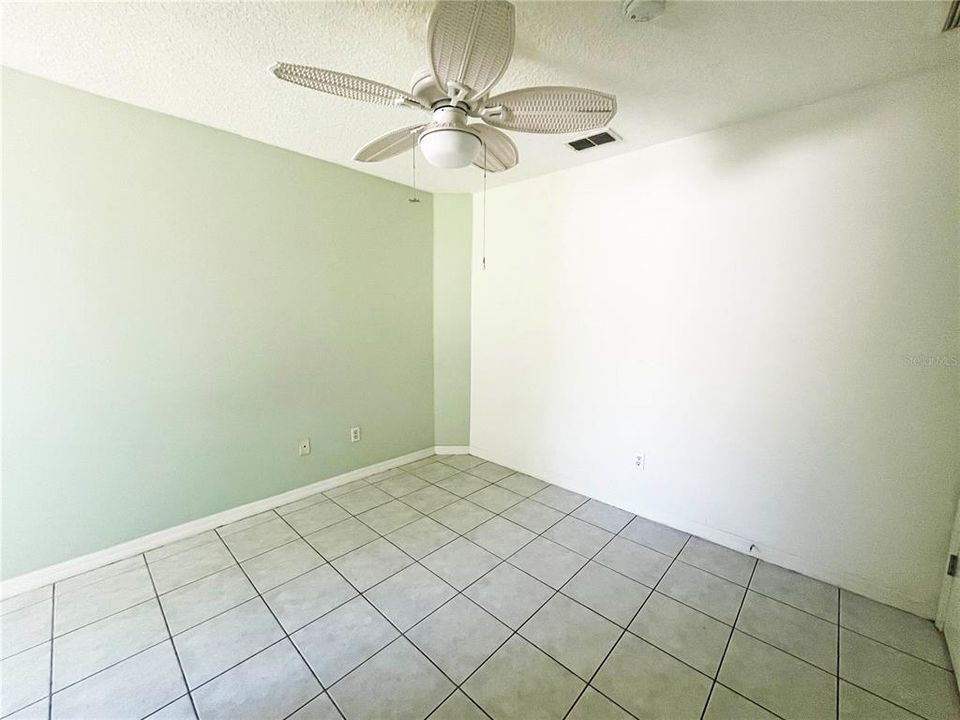 For Sale: $450,000 (6 beds, 0 baths, 2669 Square Feet)