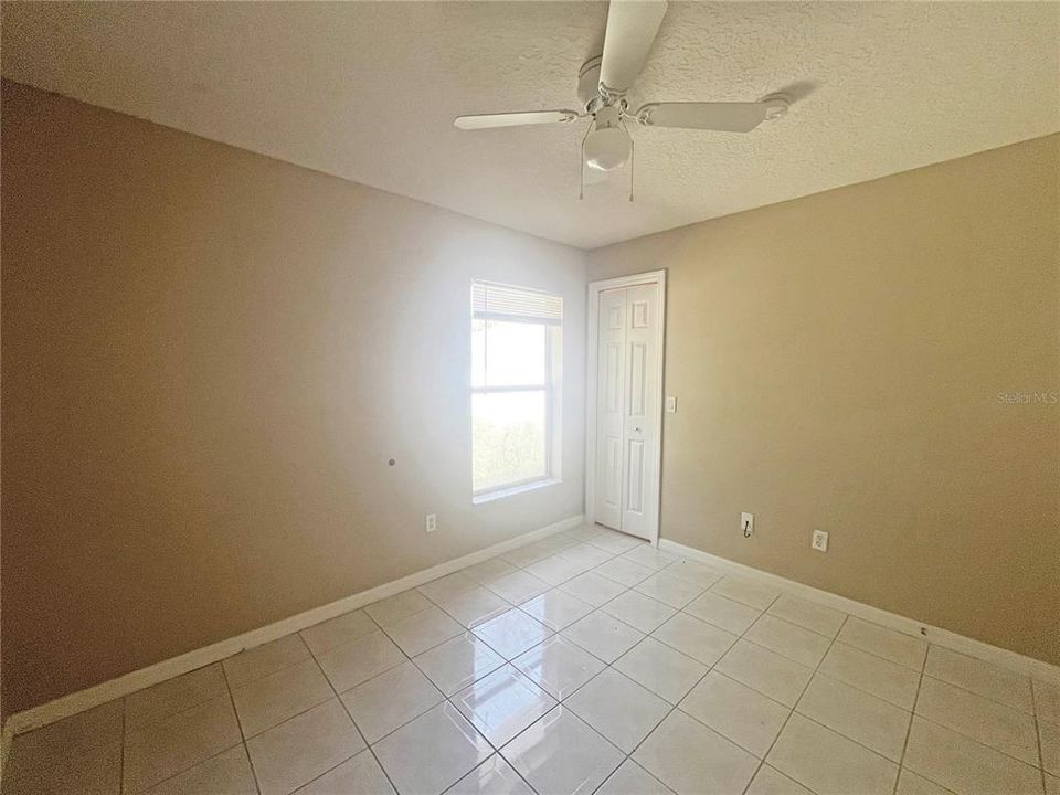 For Sale: $450,000 (6 beds, 0 baths, 2669 Square Feet)