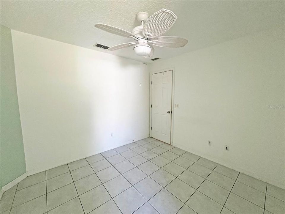 For Sale: $450,000 (6 beds, 0 baths, 2669 Square Feet)