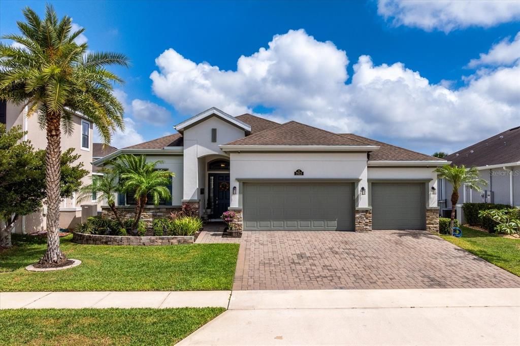 Recently Sold: $750,000 (4 beds, 3 baths, 2164 Square Feet)