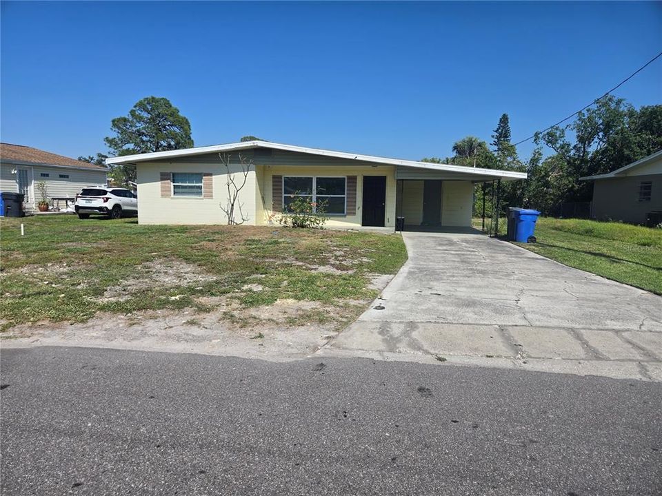 Недавно продано: $225,000 (2 спален, 2 ванн, 1084 Квадратных фут)