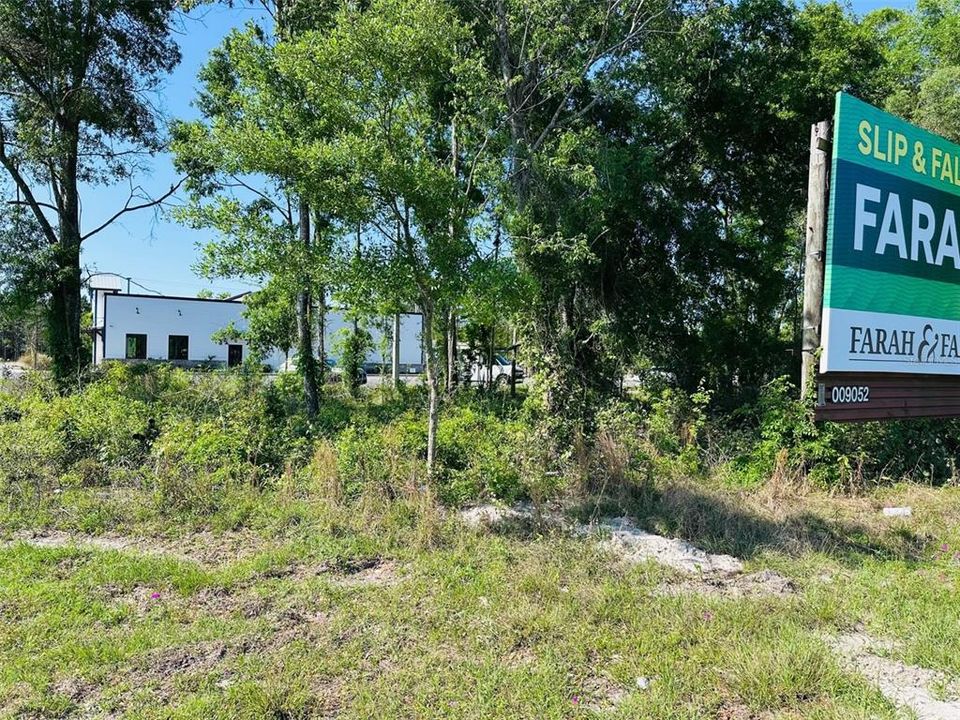 For Sale: $190,000 (0.94 acres)