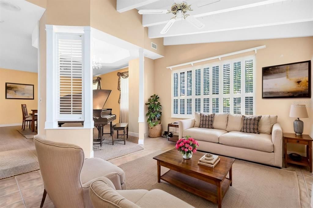 На продажу: $824,000 (7 спален, 4 ванн, 5777 Квадратных фут)