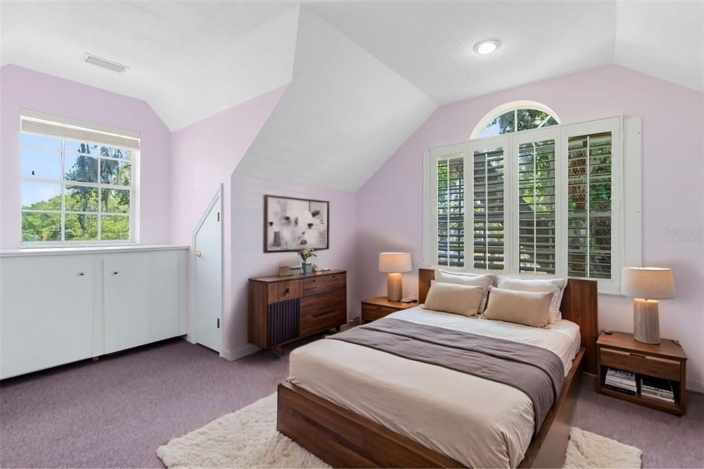 На продажу: $824,000 (7 спален, 4 ванн, 5777 Квадратных фут)