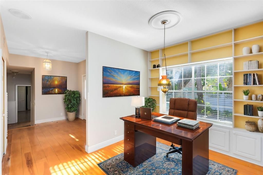 На продажу: $824,000 (7 спален, 4 ванн, 5777 Квадратных фут)