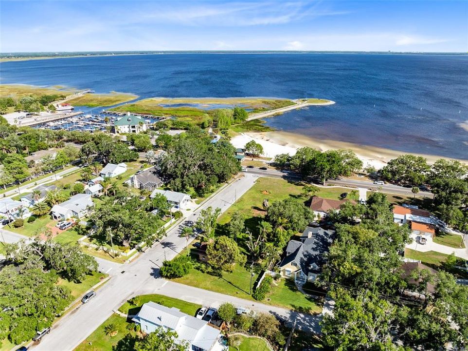 На продажу: $824,000 (7 спален, 4 ванн, 5777 Квадратных фут)