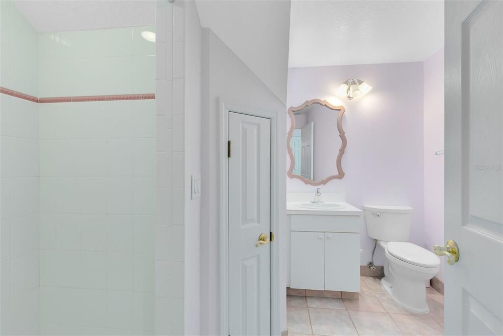 На продажу: $824,000 (7 спален, 4 ванн, 5777 Квадратных фут)