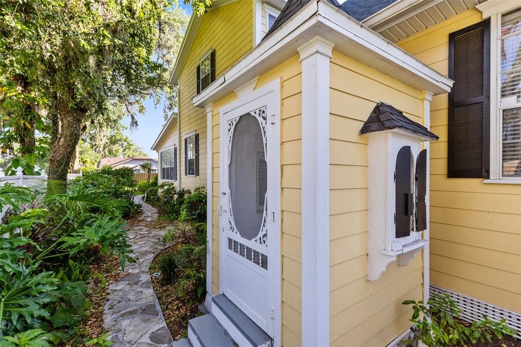 На продажу: $824,000 (7 спален, 4 ванн, 5777 Квадратных фут)