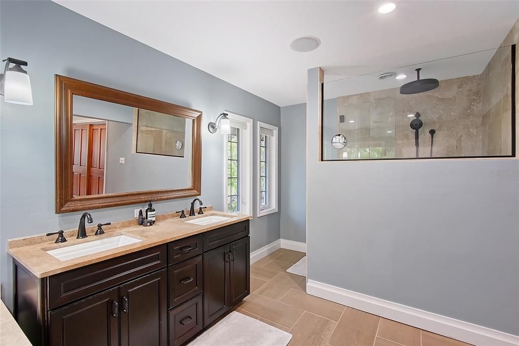 For Sale: $1,699,000 (3 beds, 2 baths, 2974 Square Feet)