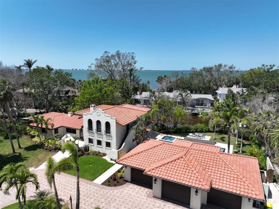 For Sale: $1,699,000 (3 beds, 2 baths, 2974 Square Feet)