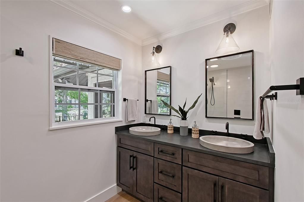 For Sale: $1,699,000 (3 beds, 2 baths, 2974 Square Feet)