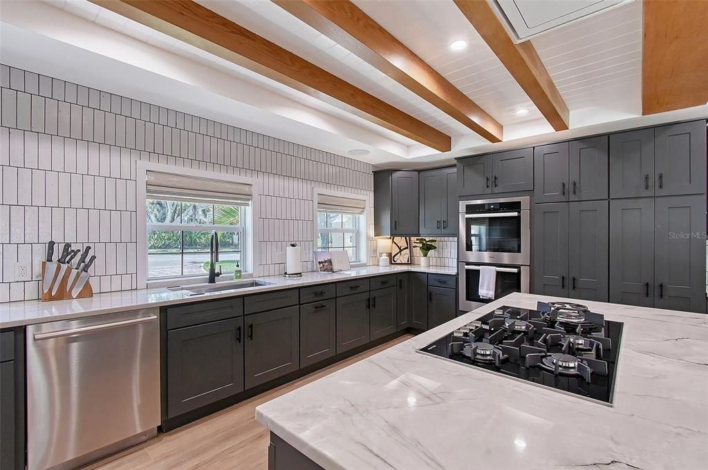 For Sale: $1,699,000 (3 beds, 2 baths, 2974 Square Feet)