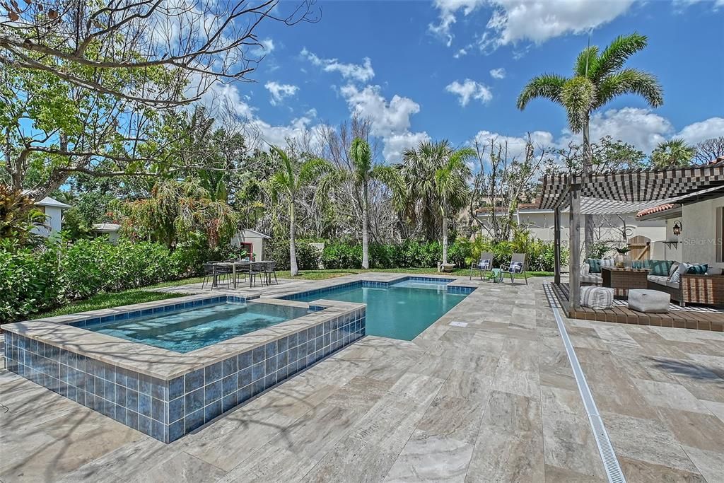 For Sale: $1,699,000 (3 beds, 2 baths, 2974 Square Feet)