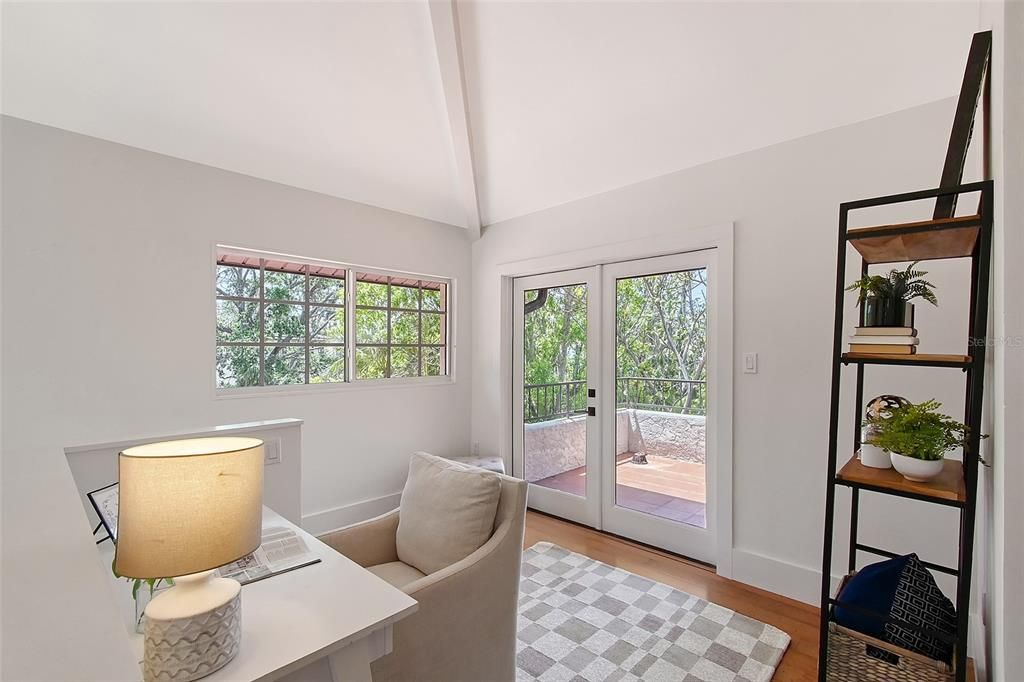 For Sale: $1,699,000 (3 beds, 2 baths, 2974 Square Feet)