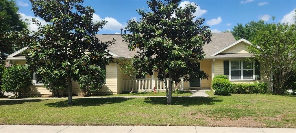 Recently Rented: $2,300 (3 beds, 2 baths, 1484 Square Feet)