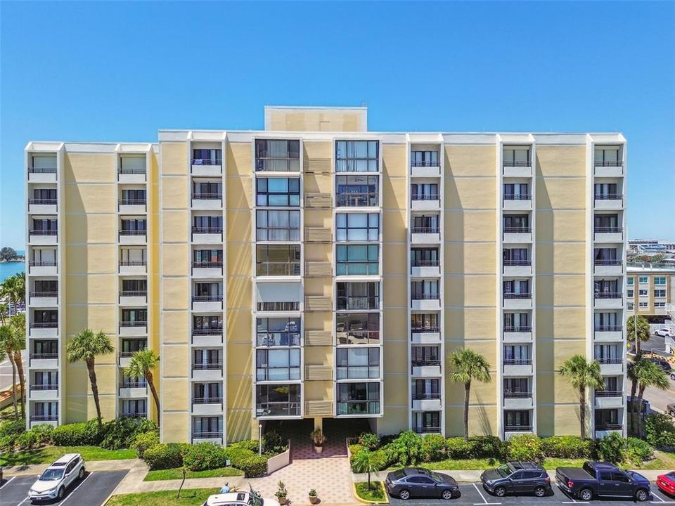 Recently Sold: $395,000 (2 beds, 2 baths, 1260 Square Feet)